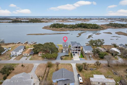400 Atkinson Point Rd, Surf City, NC, 28445-6506 | Card Image