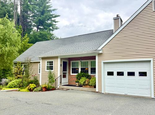 16-6 Oak Ridge Rd, West Lebanon, NH, 03784-3113 | Card Image