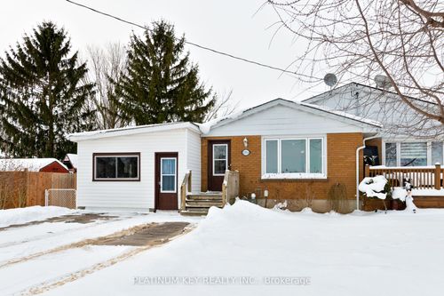 237A Stella Ave, Glencoe, ON, N0L1M0 | Card Image