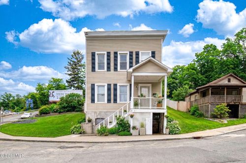 11 Elm Street, Troy, NY, 12180 | Card Image