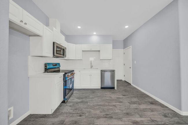 Kitchen | Image 19
