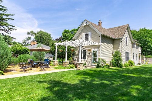 2416 Lexington Ave N, Roseville, MN, 55113-3319 | Card Image