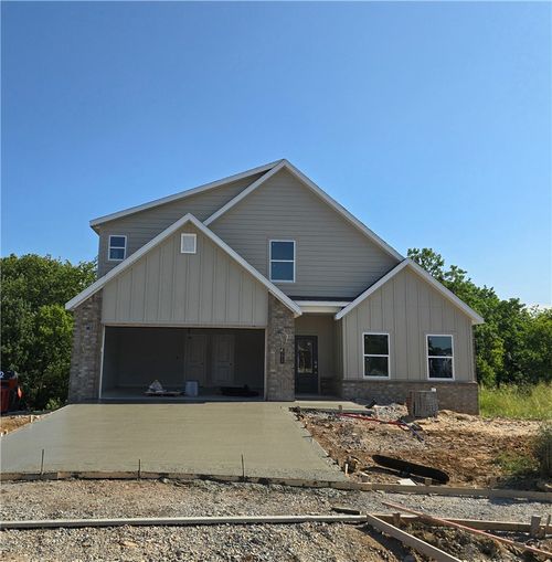 301 W Hondo St, Siloam Springs, AR, 72761-5273 | Card Image