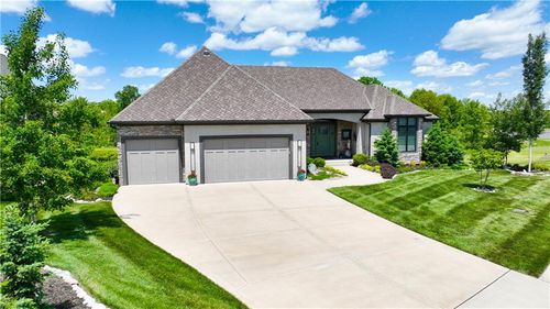 10439 N Saint Clair Ave, Kansas City, MO, 64154-1786 | Card Image