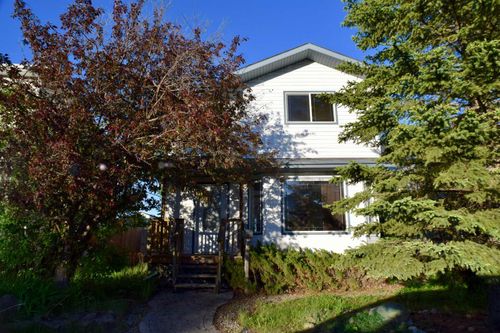 220 Deschner Close, Red Deer, AB, T4R3C2 | Card Image