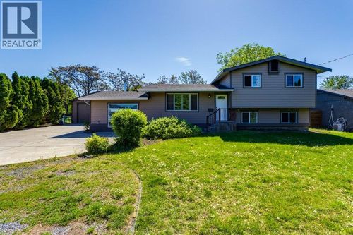 2559 Benvoulin Rd, Kelowna, BC, V1W2C9 | Card Image