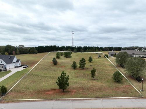 208 Chestnut Springs Way, Williamston, SC, 29697-9727 | Card Image