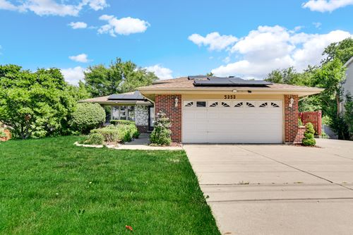 3252 87th St, Darien, IL, 60561-1735 | Card Image
