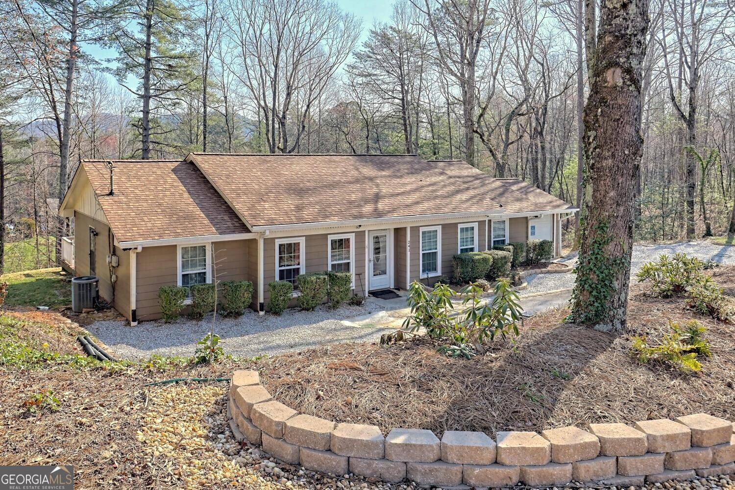 Grasshopper Ln, Clayton, GA 30525