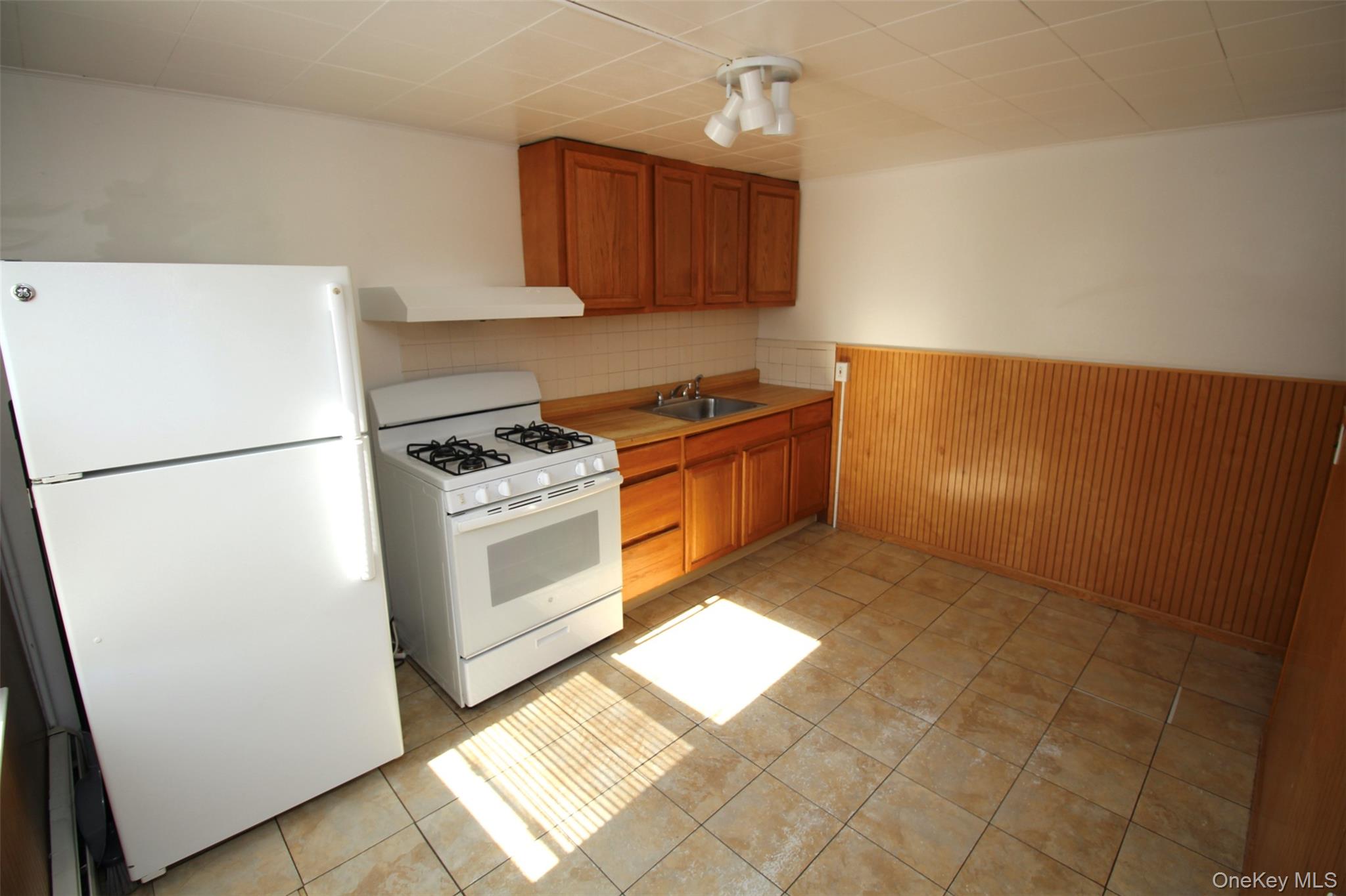 Residential Lease in Tuxedo 4