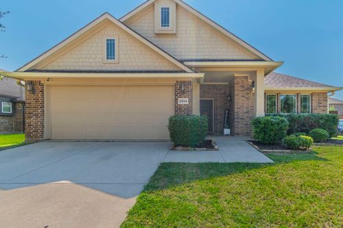 1104 Longhorn Dr, Aubrey, TX, 76227-2327 | Card Image