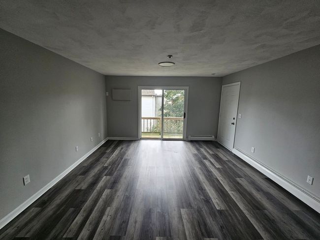 APT-4 - 434 Linden St, Condo with 3 bedrooms, 2 bathrooms and 2 parking in Fall River MA | Image 12