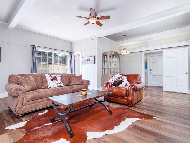 201 N Blanco St, House other with 5 bedrooms, 5 bathrooms and null parking in Coleman TX | Image 15
