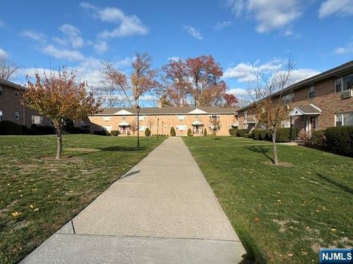 30-16-30 Van Buren Ave, River Edge, NJ, 07661-2166 | Card Image