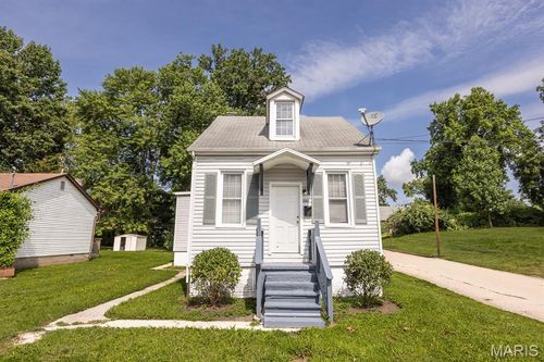 201 S 10th St, Belleville, IL, 62220-1809 | Card Image