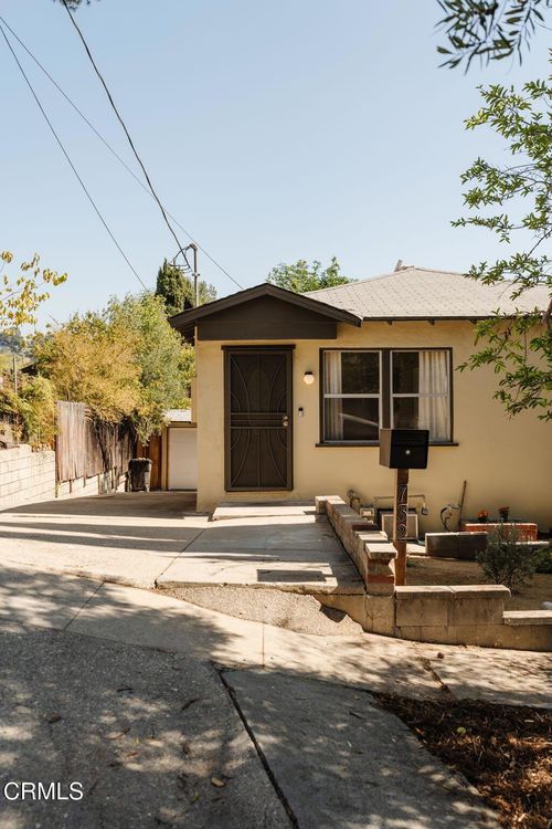 732 Onarga Ave, Los Angeles, CA, 90042-1218 | Card Image