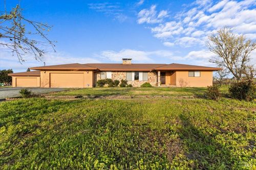 2062 Woolsey Rd, Fulton, CA, 95439-8810 | Card Image