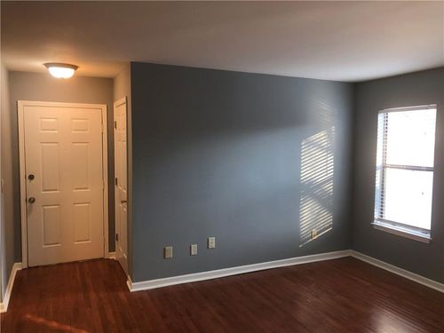 2213 Huntingdon Chase, Sandy Springs, GA, 30350-4979 | Card Image