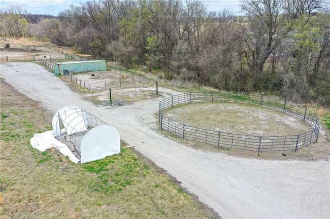 1605 Washington St, House other with 6 bedrooms, 5 bathrooms and null parking in Tonganoxie KS | Image 48