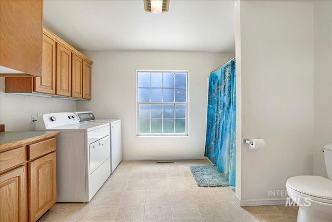 294 N 950 E, House other with 4 bedrooms, 3 bathrooms and 2 parking in Declo ID | Image 26