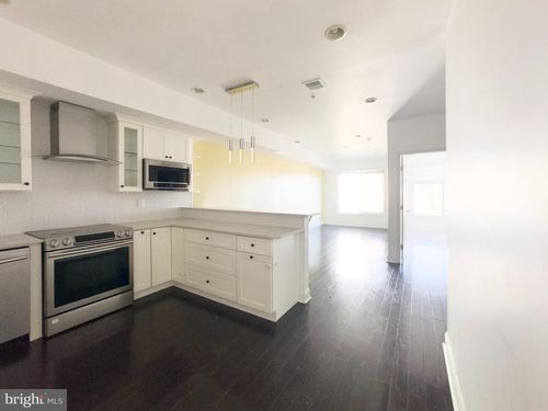 apt-4-1213 Noble St, PHILADELPHIA, PA, 19123-3673 | Card Image