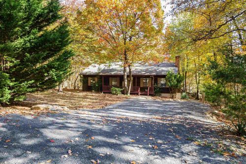 2606 Hopkins Dr, MCGAHEYSVILLE, VA, 22840-2804 | Card Image