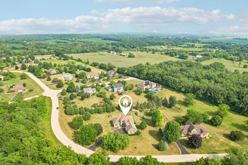 7202 Paulson Dr, MARENGO, IL, 60152-8318 | Card Image