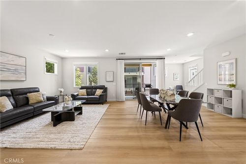 566 Catalonia, Lake Forest, CA, 92630 | Card Image