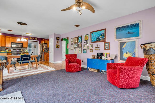 This great room is perfect for large gatherings. Great floor plan. | Image 16