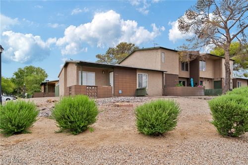 139 E Van Wagenen St, Henderson, NV, 89015-7364 | Card Image