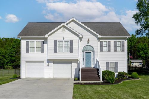 354 Russell Springs Dr, Lynchburg, VA, 24501-7285 | Card Image