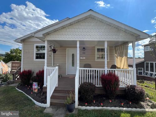 99 Washington St, FROSTBURG, MD, 21532-1919 | Card Image