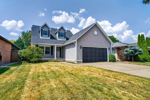 8655 Regan Dr, Niagara Falls, ON, L2G7R9 | Card Image