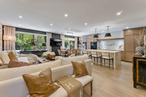 34-3028 Ne Quayside Ln, Miami, FL, 33138-2258 | Card Image