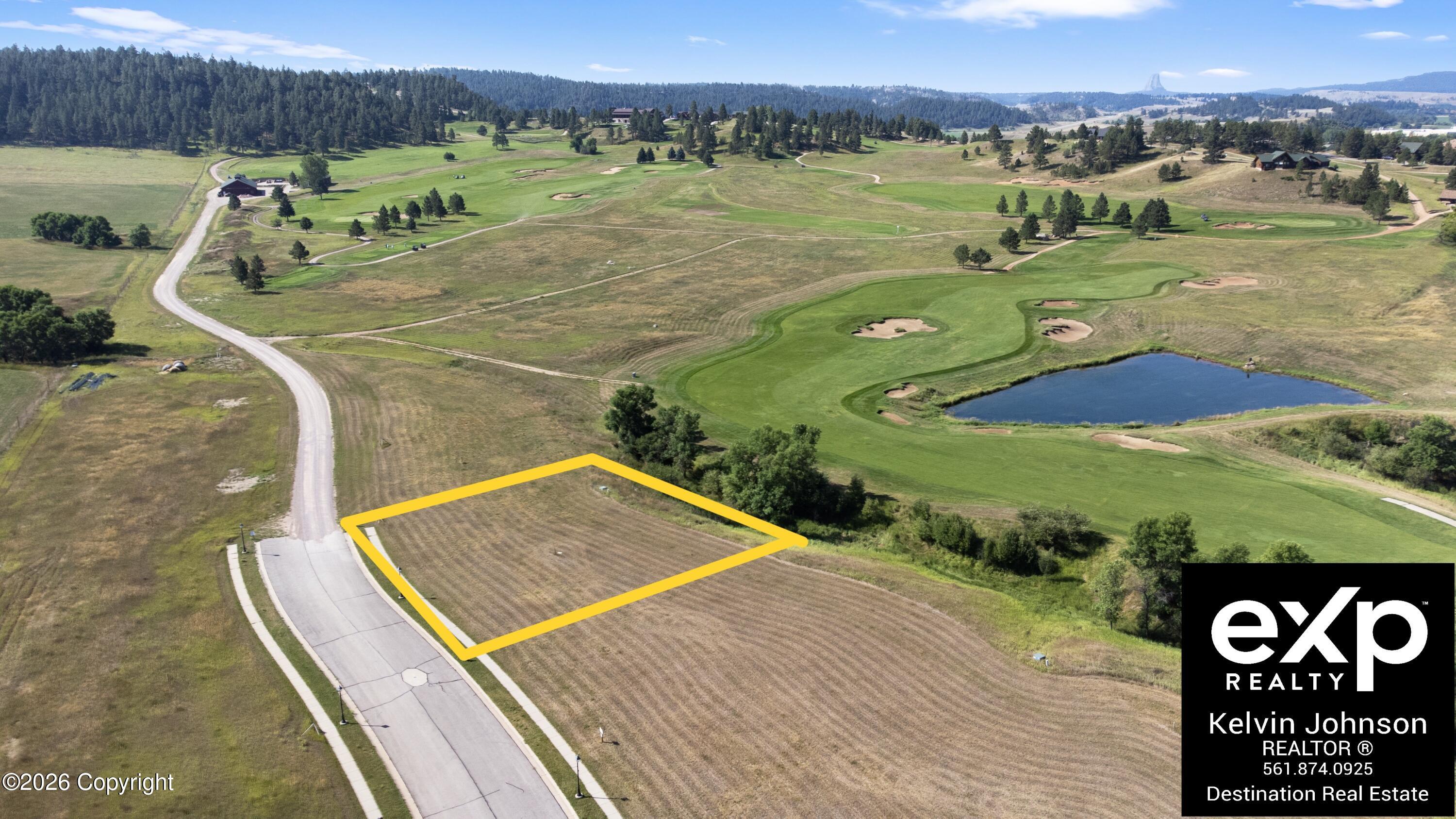 Land in Hulett