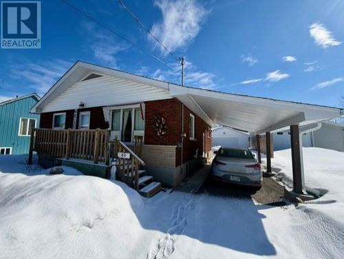 49 Kenogami Ave N, Thunder Bay, ON, P7A6C8 | Card Image