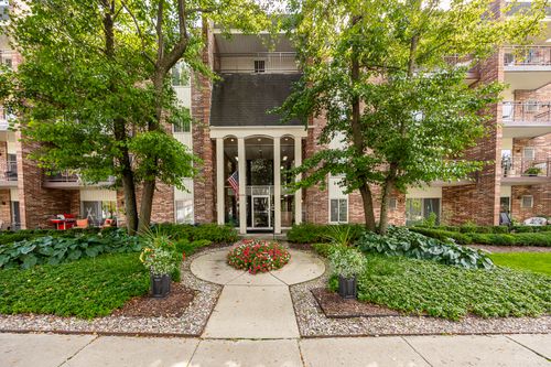 apt-308-4900 Forest Ave, Downers Grove, IL, 60515-3518 | Card Image