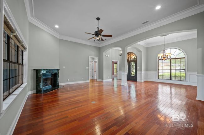 Living Room | Image 9