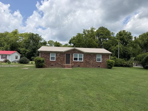 1365 Meadowbrook Dr, Pulaski, TN, 38478-5002 | Card Image