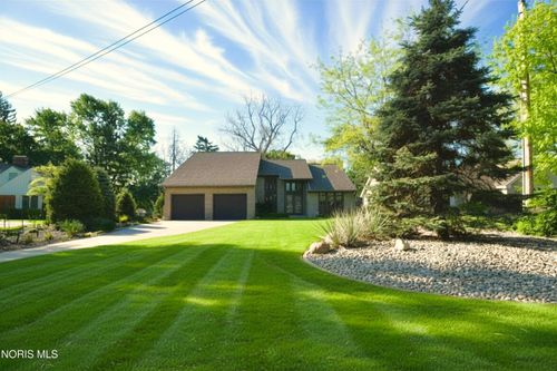 530 Elmway Dr, Maumee, OH, 43537-3413 | Card Image