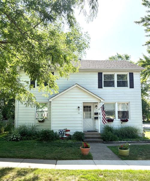 539-539 S 2nd St, West Dundee, IL, 60118-2803 | Card Image