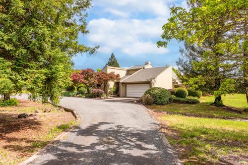 1084 Red Tail Road, Healdsburg, CA, 95448 | Card Image