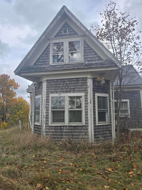 781 County Road, Lubec, ME, 04652 | Card Image