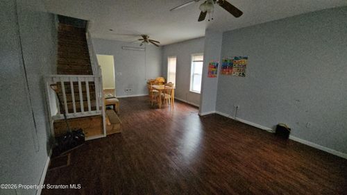 2 Prescott Pl, Scranton, PA, 18510-2242 | Card Image