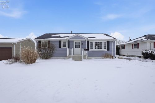 421 Clifton Ave, Findlay, OH, 45840-3805 | Card Image