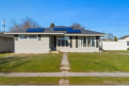 1527 E Bridgeport Ave, Spokane, WA, 99207-4747 | Card Image