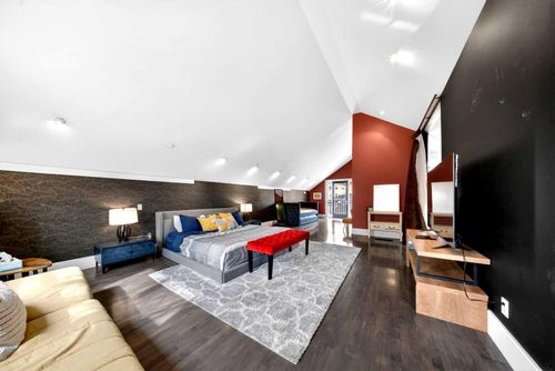 714 7 Ave Ne, Calgary, AB, T2E0N5 | Card Image