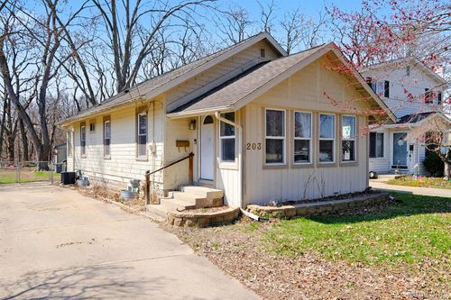 203 Boman Street, Flushing, MI, 48433 | Card Image