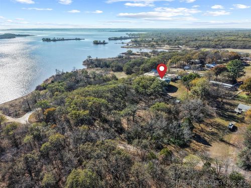 2451 E End Dr, Madill, OK, 73446-9575 | Card Image