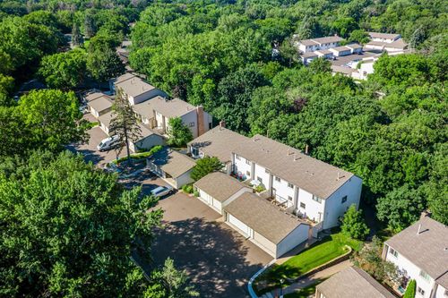 5558 Meister Rd, Fridley, MN, 55432-6053 | Card Image